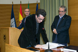 Toma de posesión de José Francisco Chicano García como nuevo Director de Secretariado de Movilidad de la Universidad de Málaga. Edificio del Rectorado. Marzo de 2017
