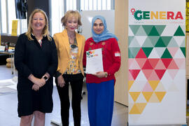 Entrega de diploma. Clausura del programa "Genera". Edificio "The Green Ray". Junio de 2019