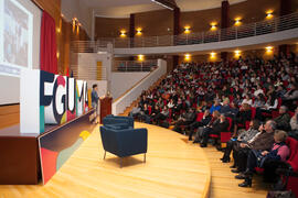 César Bona en su conferencia "Dialogando". Facultad de Derecho. Enero de 2017