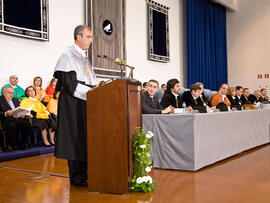 Investidura como Doctor "Honoris Causa" de D. José Antonio Domínguez Bandera por la Universidad de Málaga. Escuela Técnica Superior de Informática y Telecomunicaciones. Mayo de 2010