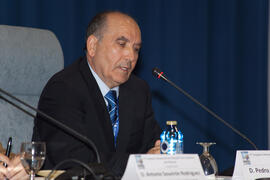 Pedro Montiel Gámez. Acto inaugural del 4º Congreso Internacional de Actividad Físico-Deportiva para Mayores. Escuela Técnica Superior de Ingeniería Informática y Telecomunicaciones. Marzo de 2011