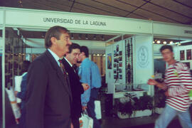 Visita del rector de la Universidad de Málaga al Salón Internacional del Estudiante. Córdoba. Abril de 1994