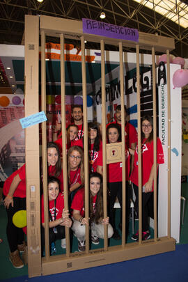 Estand de la Facultad de Derecho. Jornadas de Puertas Abiertas de la Universidad de Málaga. Complejo Polideportivo Universitario. Abril de 2015