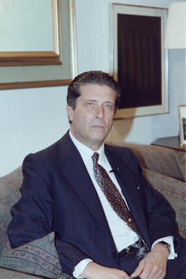 Investidura como Doctor "Honoris Causa" de D. Federico Mayor Zaragoza por la Universidad de Málaga. Paraninfo. Octubre de 1996