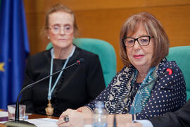 Adelaida de la Calle en el homenaje a María Victoria Atencia. Edificio del Rectorado. Diciembre de 2014
