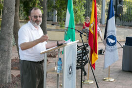 Intervención de Alfonso Carlos Morón en el homenaje al personal que cumple 25 años de servicio en la UMA o jubilado. Jardín Botánico. Junio 2017