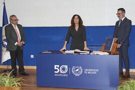 Toma de posesión de Francisca García Pardo como profesora titular del Área de Economía Aplicada de la Universidad de Málaga. Toma de posesión de nuevos catedráticos y profesores titulares de la Universidad de Málaga. Paraninfo. Noviembre de 2023