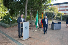 Miguel Porras y José Ángel Narváez. Homenaje al personal que cumple 25 años de servicio en la UMA o jubilado. Jardín Botánico. Junio 2017