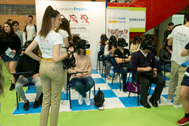 Estand de Samsung y Vicerrectorado de Estudiantes. Jornadas de Puertas Abiertas de la Universidad de Málaga. Complejo Polideportivo Universitario. Abril de 2018
