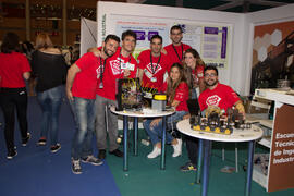 Estand de la Escuela Técnica Superior de Ingeniería Industrial. Jornadas de Puertas Abiertas de la Universidad de Málaga. Complejo Polideportivo Universitario. Abril de 2015