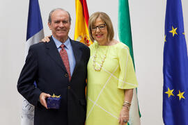 Retrato con la rectora en el homenaje a los jubilados y al personal que cumple 25 años de servicio en la UMA. Paraninfo. Mayo 2015