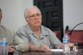 Eugenio Chicano en su conferencia: "Málaga 1965. Hechos y personas alrededor del nacimiento de la Facultad de Económicas". Sociedad Económica Amigos del País. Julio de 2015