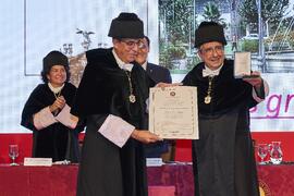 Entrega de la medalla de oro de la Universidad de Sevilla a la Universidad de Málaga. Iglesia de la Anunciación, Sevilla. Septiembre de 2022