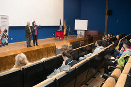 José Juan Benítez y Ana Corredera presentan el seminario "Emprende 21. Territorio y Emprendimiento". Paraninfo. Noviembre de 2018