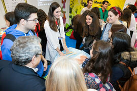 Estand de la Facultad de Medicina. Jornadas de Puertas Abiertas de la Universidad de Málaga. Complejo Polideportivo Universitario. Abril de 2016