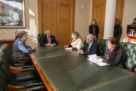 Reunión de trabajo previa a la firma del convenio de la Universidad de Málaga con el gobierno de Paraguay. Edificio del Rectorado. Diciembre de 2017