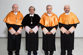 Retrato de grupo previo a la investidura como Doctor "Honoris Causa" de José Emilio Navas por la Facultad de Ciencias Económicas y Empresariales de la Universidad de Málaga. Edificio del Rectorado. Abril de 2017