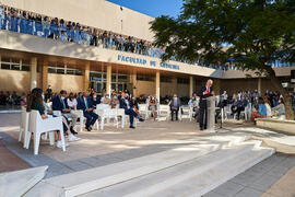 Discurso de Francisco de la Torre. Homenaje a los sanitarios en la Facultad de Medicina de la Universidad de Málaga. Campus de Teatinos. Octubre de 2021