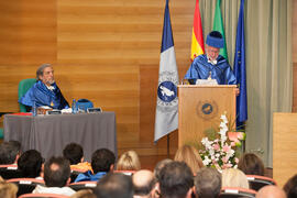 Antonio Luque en su investidura como Doctor "Honoris Causa" por la Facultad de Ciencias de la Universidad de Málaga. Edificio del Rectorado. Octubre de 2016
