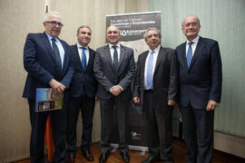 Foto de grupo previa al acto de clausura del 50 Aniversario de la Facultad de Económicas. Facultad de Ciencias Económicas y Empresariales. Marzo de 2016