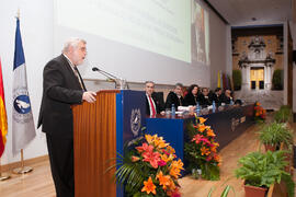 José Manuel Cabra de Luna en la imposición de la Medalla de Oro de la Universidad de Málaga a la Universidad de Granada. Paraninfo. Diciembre de 2016