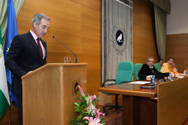 Miguel Porras Fernández en la investidura como Doctor "Honoris Causa" de Manuel Molina Lozano por la Facultad de Turismo de la Universidad de Málaga. Rectorado. Abril 2016