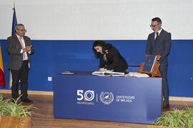 Toma de posesión de Lidia Gómez Pérez como profesora titular del Área de Personalidad, Evaluación y Tratamiento Psicológico de la Universidad de Málaga. Toma de posesión de nuevos catedráticos y profesores titulares de la Universidad de Málaga. Paraninfo. Noviembre de 2023