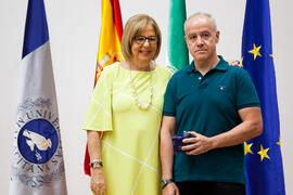 Retrato con la rectora en el homenaje a los jubilados y al personal que cumple 25 años de servicio en la UMA. Paraninfo. Mayo 2015