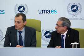 Pedro Duque y José Ángel Narváez. Consejo de Gobierno extraordinario de la Universidad de Málaga. Edificio del Rectorado. Junio de 2018