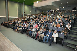 Asistentes al acto homenaje en recuerdo del profesor José María Troya. Salón de Actos de la Escuela Técnica Superior de Ingeniería Informática. Octubre de 2016