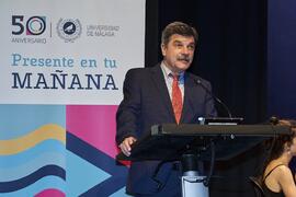 Gaspar Garrote presenta el Concierto Conmemorativo del 50 Aniversario de la Universidad de Málaga. Auditorio Edgar Neville, Málaga. Junio de 2022