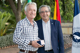 Demetrio Enrique Brisset y José Ángel Narváez en el homenaje al personal jubilado de la Universidad de Málaga. Jardín Botánico. Junio 2017