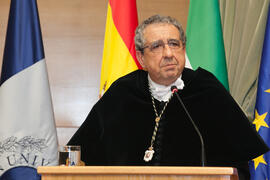 José Ángel Narváez en la investidura como Doctor "Honoris Causa" de Manuel Molina Lozano por la Facultad de Turismo de la Universidad de Málaga. Rectorado. Abril 2016