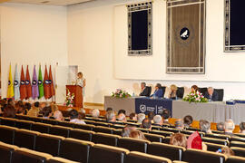 Intervención de Rosario Machuca. Homenaje al personal que cumple 25 años al servicio de la Universidad de Málaga y al personal jubilado. Paraninfo. Julio de 2013