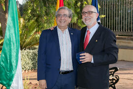José Ángel Narváez y Victoriano Giralt. Homenaje al personal que cumple 25 años de servicio en la UMA. Jardín Botánico. Junio 2017