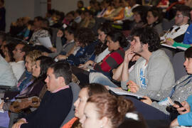 Asistentes al panel de expertos del 4º Congreso Internacional de Actividad Físico-Deportiva para Mayores. Escuela Técnica Superior de Ingeniería Informática y Telecomunicaciones. Marzo de 2011