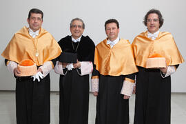 Retrato de Antonio Guevara, José Ángel Narváez, Enrique Navarro y Manuel Molina Lozano antes de su investidura como Doctor "Honoris Causa" por la Facultad de Turismo de la Universidad de Málaga. Rectorado. Abril 2016