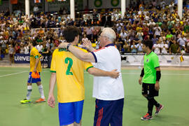 Saludo final. Partido Rusia contra Brasil. 14º Campeonato del Mundo Universitario de Fútbol Sala 2014 (FUTSAL). Antequera. Julio de 2014