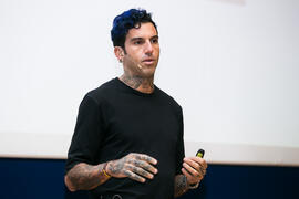 Conferencia de Josef Ajram "¿Dónde está el límite?". Seminario "Emprende 21". Paraninfo. Noviembre de 2017