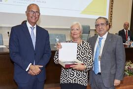 Reconocimiento a personal jubilado. Celebración del 50 Aniversario de la Facultad de Medicina de la Universidad de Málaga. Facultad de Medicina. Octubre de 2022