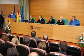Mesa presidencial en la investidura como Doctor "Honoris Causa" de Antonio Luque por la Facultad de Ciencias de la Universidad de Málaga. Edificio del Rectorado. Octubre de 2016