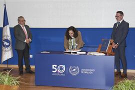 Toma de posesión de María Elena González Muñoz como profesora titular del Área de Biología Celular de la Universidad de Málaga. Toma de posesión de nuevos catedráticos y profesores titulares de la Universidad de Málaga. Paraninfo. Noviembre de 2023