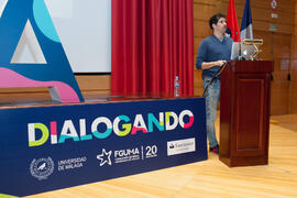 César Bona en su conferencia "Dialogando". Facultad de Derecho. Enero de 2017