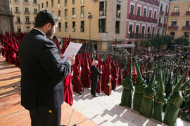Acto de la Hermandad de los Estudiantes en la Catedral. Plaza del Obispo, Málaga. Abril de 2019
