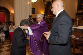 Entrega de medallas de la Cofradía de los Estudiantes. Misa de Lunes Santo. Iglesia de San Agustín. Abril de 2014