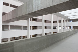 Complejo de Estudios Sociales y de Comercio. Interior. Campus de Teatinos. Marzo de 2012