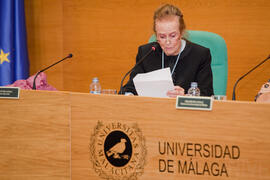 Intervención de María Victoria Atencia en su homenaje. Edificio del Rectorado. Diciembre de 2014
