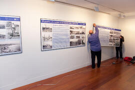 Montaje Exposición "Puerto y ciudad de Málaga en el tránsito del XIX al XX". Edificio del Rectorado. Mayo de 2012