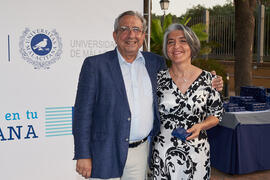 José Ángel Narváez y María del Rosario Cabello. Homenaje al personal jubilado o que cumple 25 años de servicio en la Universidad de Málaga. Jardín Botánico. Junio de 2022