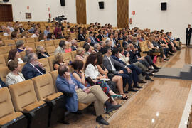 Asistentes al homenaje al personal que cumple 25 años de servicio en la UMA o jubilado. Paraninfo. Junio 2016